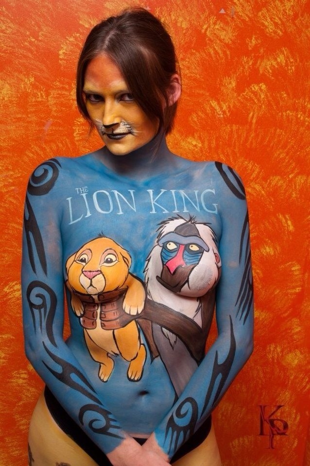 Lion king bodypainting